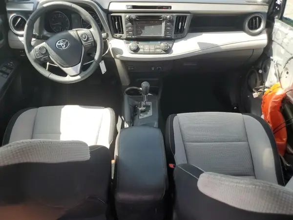 2T3RFREV2HW643097 2017 TOYOTA RAV 4 - Image 8
