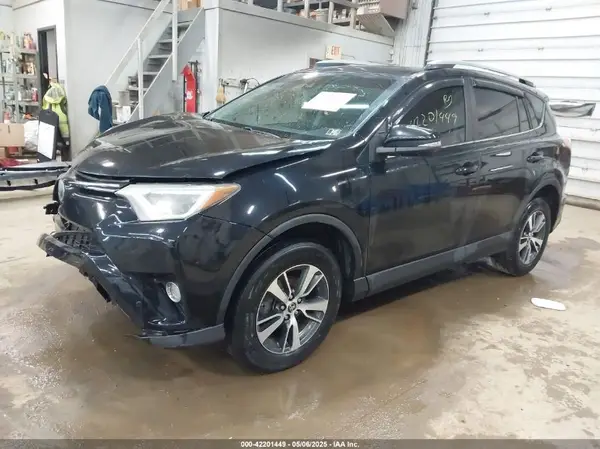 2T3RFREV2HW644699 2017 TOYOTA RAV 4 - Image 2