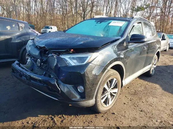 2T3RFREV2HW645366 2017 TOYOTA RAV 4 - Image 2