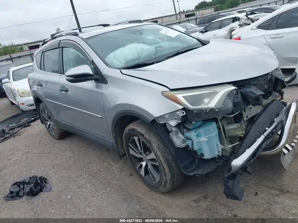 2T3RFREV2HW654312 2017 TOYOTA RAV 4 - Image 1