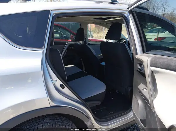 2T3RFREV2HW663107 2017 TOYOTA RAV 4 - Image 8