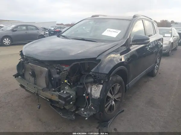 2T3RFREV2HW677802 2017 TOYOTA RAV 4 - Image 2
