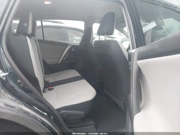 2T3RFREV2HW677802 2017 TOYOTA RAV 4 - Image 8