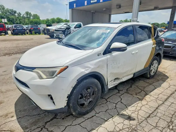 2T3RFREV2JW701411 2018 TOYOTA RAV 4 - Image 1
