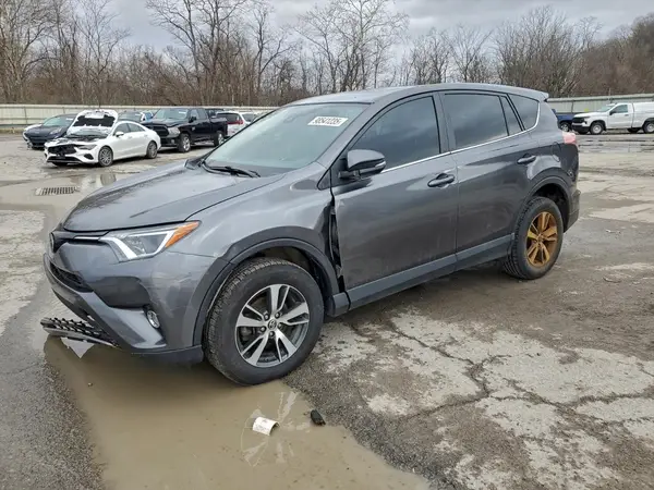 2T3RFREV2JW702591 2018 TOYOTA RAV 4 - Image 1