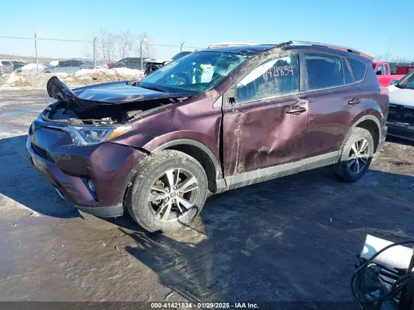 2T3RFREV2JW707080 2018 TOYOTA RAV 4 - Image 2