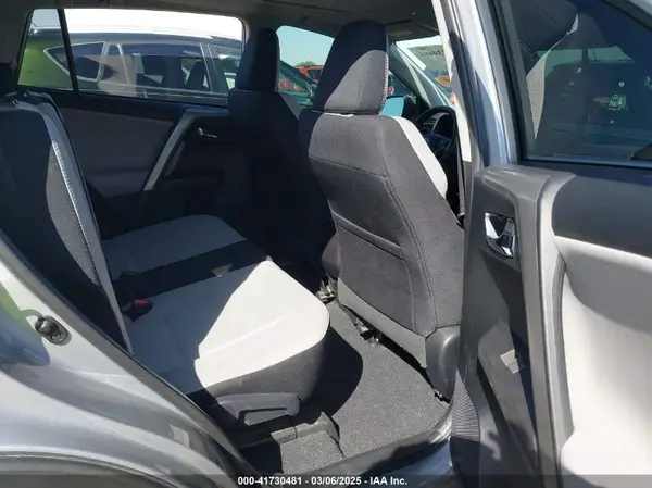 2T3RFREV2JW707273 2018 TOYOTA RAV 4 - Image 8