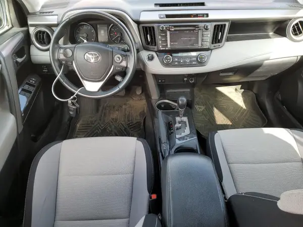 2T3RFREV2JW716572 2018 TOYOTA RAV 4 - Image 8