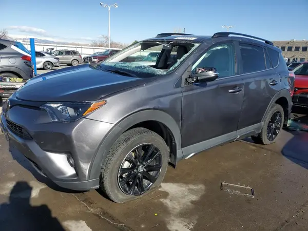 2T3RFREV2JW725790 2018 TOYOTA RAV 4 - Image 1