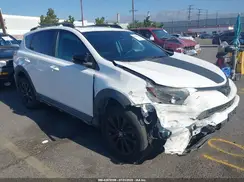 2T3RFREV2JW734019 2018 TOYOTA RAV 4