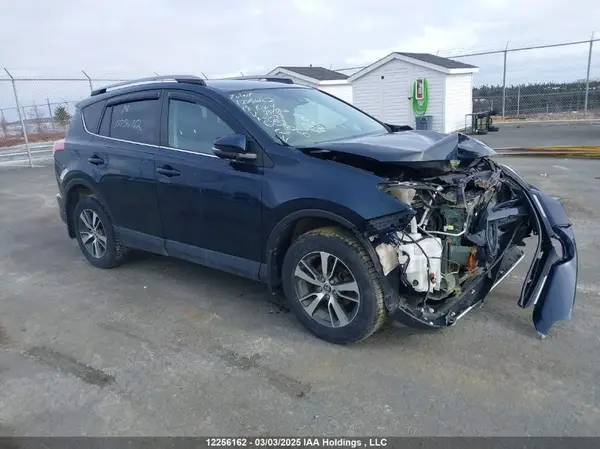 2T3RFREV2JW734330 2018 TOYOTA RAV 4 - Image 1
