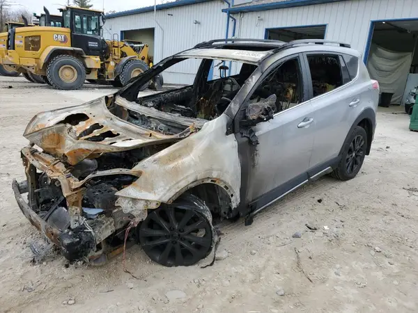 2T3RFREV2JW735686 2018 TOYOTA RAV 4 - Image 1
