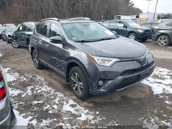 2T3RFREV2JW738510 2018 TOYOTA RAV 4 - Image 1