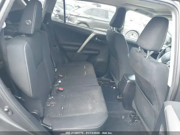2T3RFREV2JW738510 2018 TOYOTA RAV 4 - Image 8