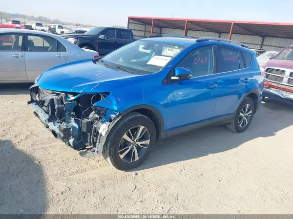 2T3RFREV2JW754495 2018 TOYOTA RAV 4 - Image 2