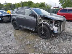 2T3RFREV2JW769112 2018 TOYOTA RAV 4