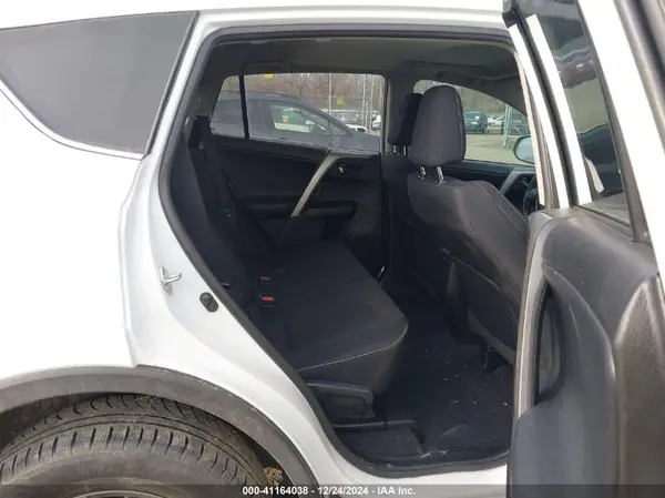 2T3RFREV2JW777906 2018 TOYOTA RAV 4 - Image 8