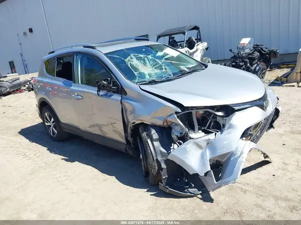 2T3RFREV2JW794544 2018 TOYOTA RAV 4 - Image 1