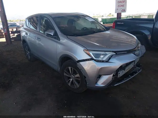 2T3RFREV2JW796780 2018 TOYOTA RAV 4 - Image 1