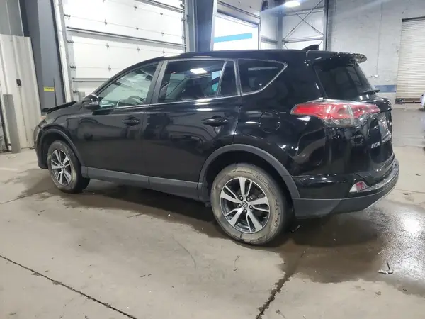 2T3RFREV2JW799405 2018 TOYOTA RAV 4 - Image 2
