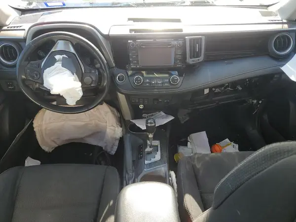 2T3RFREV2JW804022 2018 TOYOTA RAV 4 - Image 8