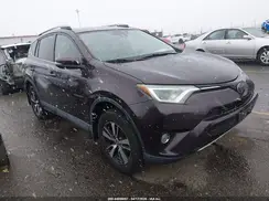 2T3RFREV2JW807020 2018 TOYOTA RAV 4