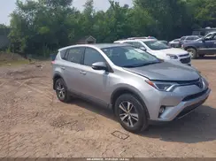 2T3RFREV2JW815666 2018 TOYOTA RAV 4
