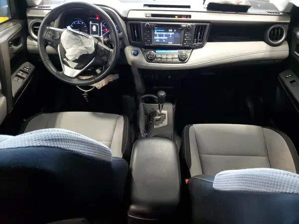 2T3RFREV2JW836193 2018 TOYOTA RAV 4 - Image 8