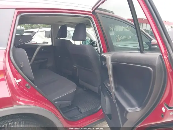 2T3RFREV2JW839921 2018 TOYOTA RAV 4 - Image 8