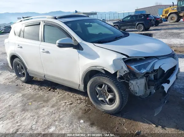 2T3RFREV3GW438077 2016 TOYOTA RAV 4 - Image 1