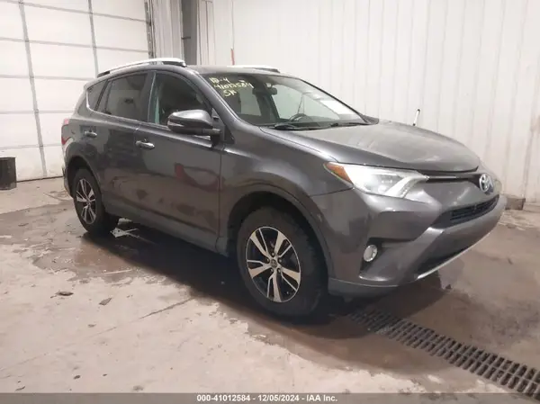 2T3RFREV3GW466428 2016 TOYOTA RAV 4 - Image 1
