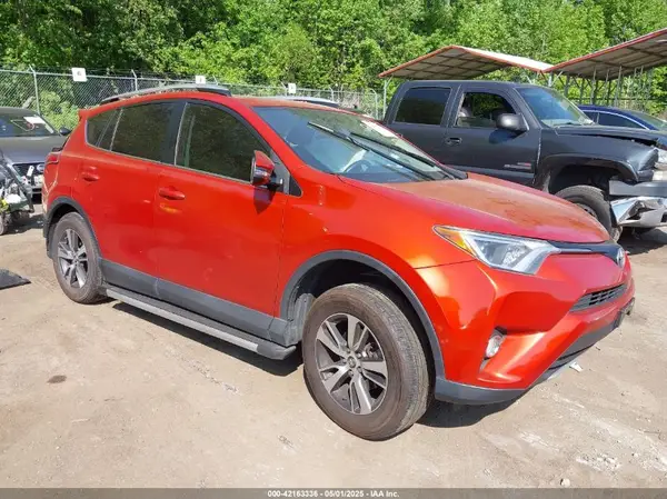 2T3RFREV3GW469832 2016 TOYOTA RAV 4 - Image 1