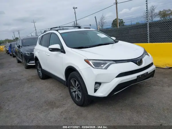 2T3RFREV3GW520939 2016 TOYOTA RAV 4 - Image 1