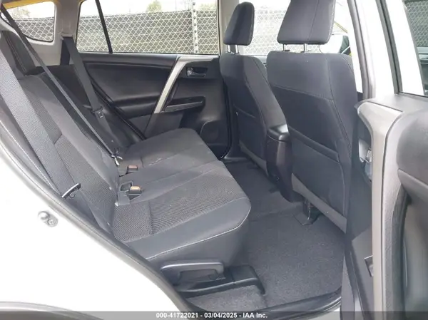 2T3RFREV3GW520939 2016 TOYOTA RAV 4 - Image 8