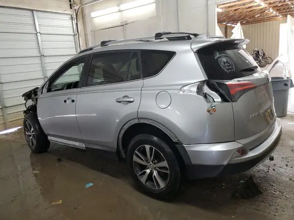 2T3RFREV3HW546877 2017 TOYOTA RAV 4 - Image 2