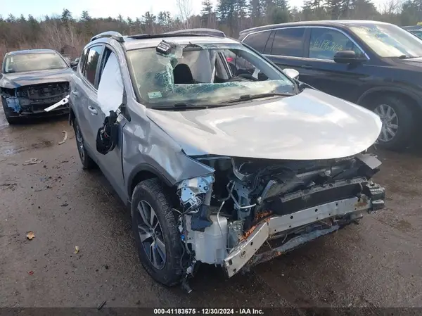 2T3RFREV3HW591401 2017 TOYOTA RAV 4 - Image 1