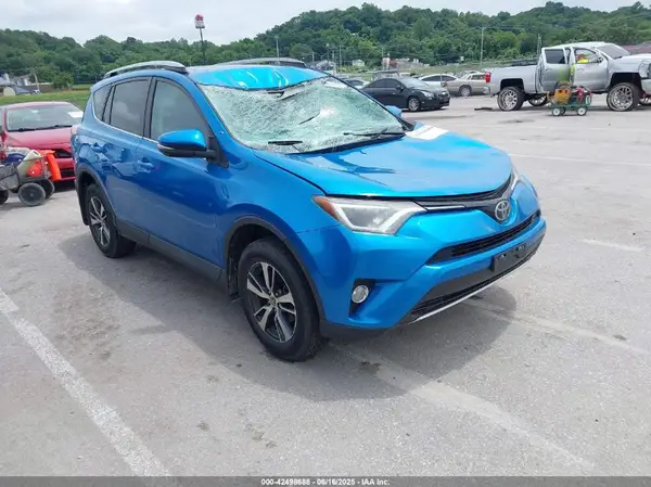 2T3RFREV3HW594878 2017 TOYOTA RAV 4 - Image 1