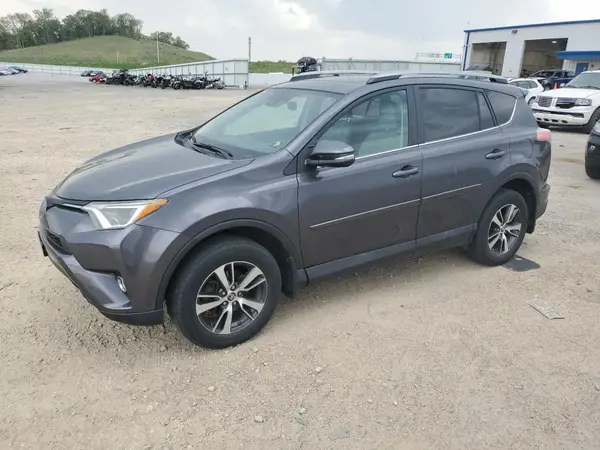 2T3RFREV3HW600632 2017 TOYOTA RAV 4 - Image 1
