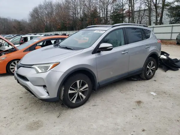 2T3RFREV3HW633596 2017 TOYOTA RAV 4 - Image 1