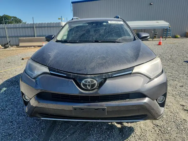 2017 TOYOTA RAV 4 COPART lot 80132875 auction photo 4