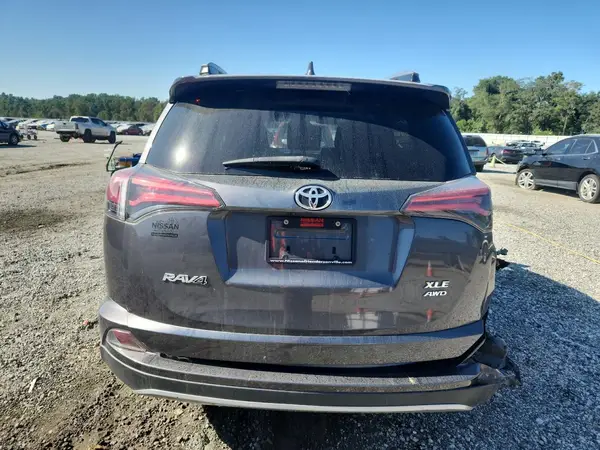 2017 TOYOTA RAV 4 COPART lot 80132875 auction photo 5