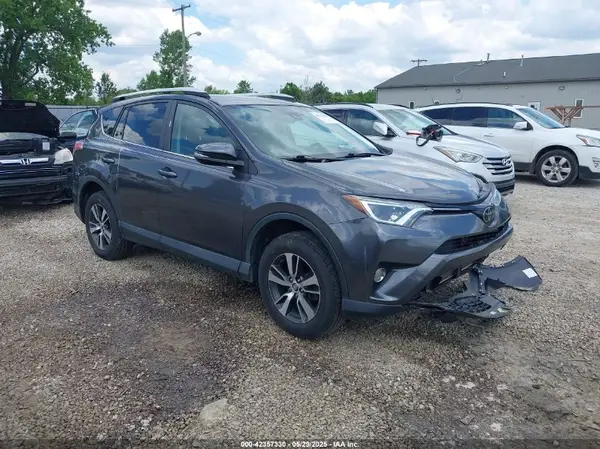 2T3RFREV3JW705418 2018 TOYOTA RAV 4 - Image 1
