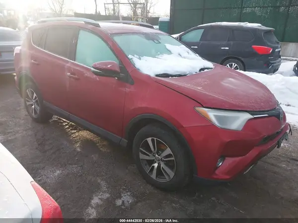 2T3RFREV3JW709128 2018 TOYOTA RAV 4 - Image 1