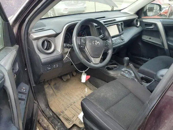 2T3RFREV3JW709467 2018 TOYOTA RAV 4 - Image 8