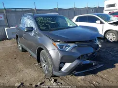 2T3RFREV3JW739908 2018 TOYOTA RAV 4