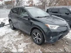 2T3RFREV3JW750262 2018 TOYOTA RAV 4