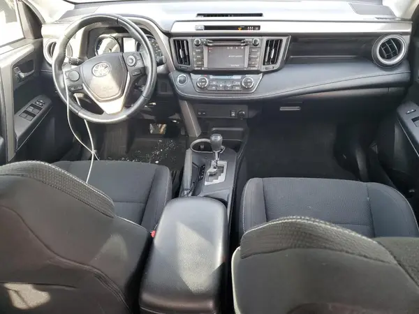 2T3RFREV3JW806815 2018 TOYOTA RAV 4 - Image 8