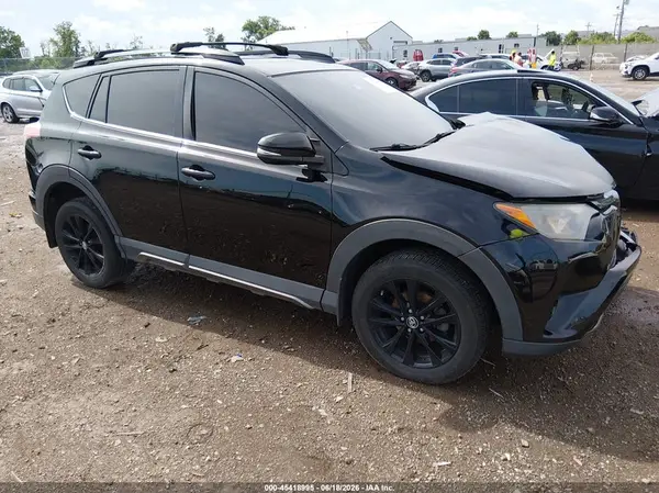 2T3RFREV3JW821198 2018 TOYOTA RAV 4 - Image 1