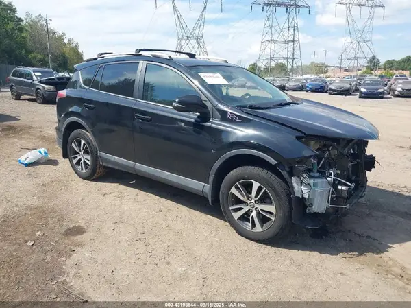 2T3RFREV4GW510386 2016 TOYOTA RAV 4 - Image 1