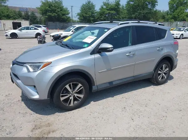 2T3RFREV4GW514258 2016 TOYOTA RAV 4 - Image 2